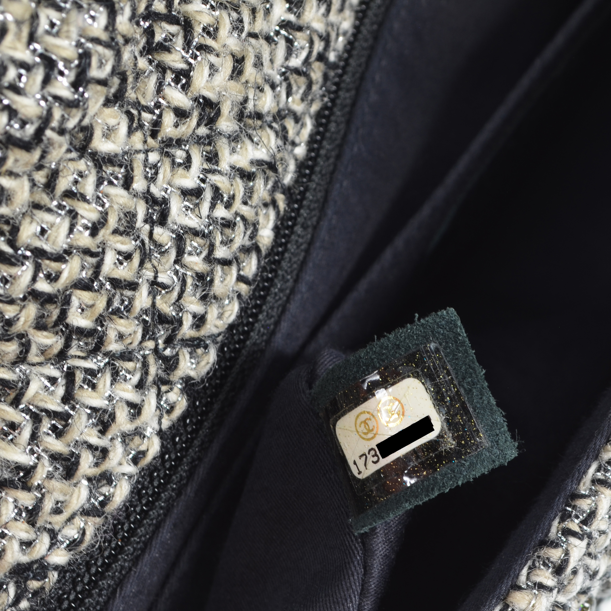 CHANEL Tweed Flap Bag Strass Second Hand - MyLovelyBoutique