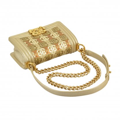 CHANEL Small Boy Bag Dubai Collection Gold Metallic Leder Handtasche Second Hand 6