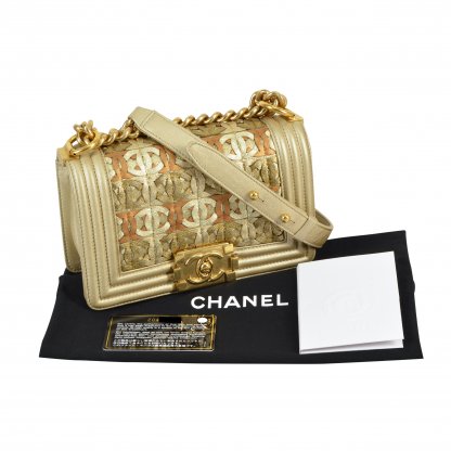 CHANEL Small Boy Bag Dubai Collection Gold Metallic Leder Handtasche Second Hand 1