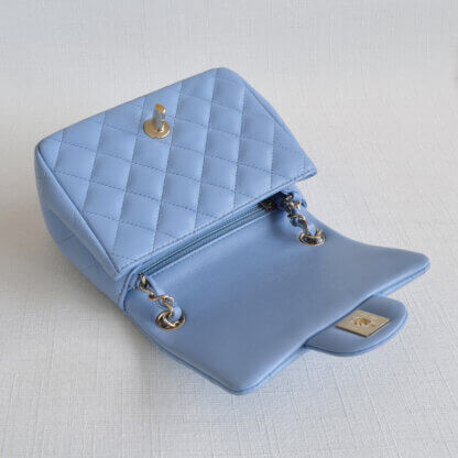 CHANEL 21C Timeless Classic Mini Square Flap Bag Leder Handtasche Sky Blue Second Hand 19774 7