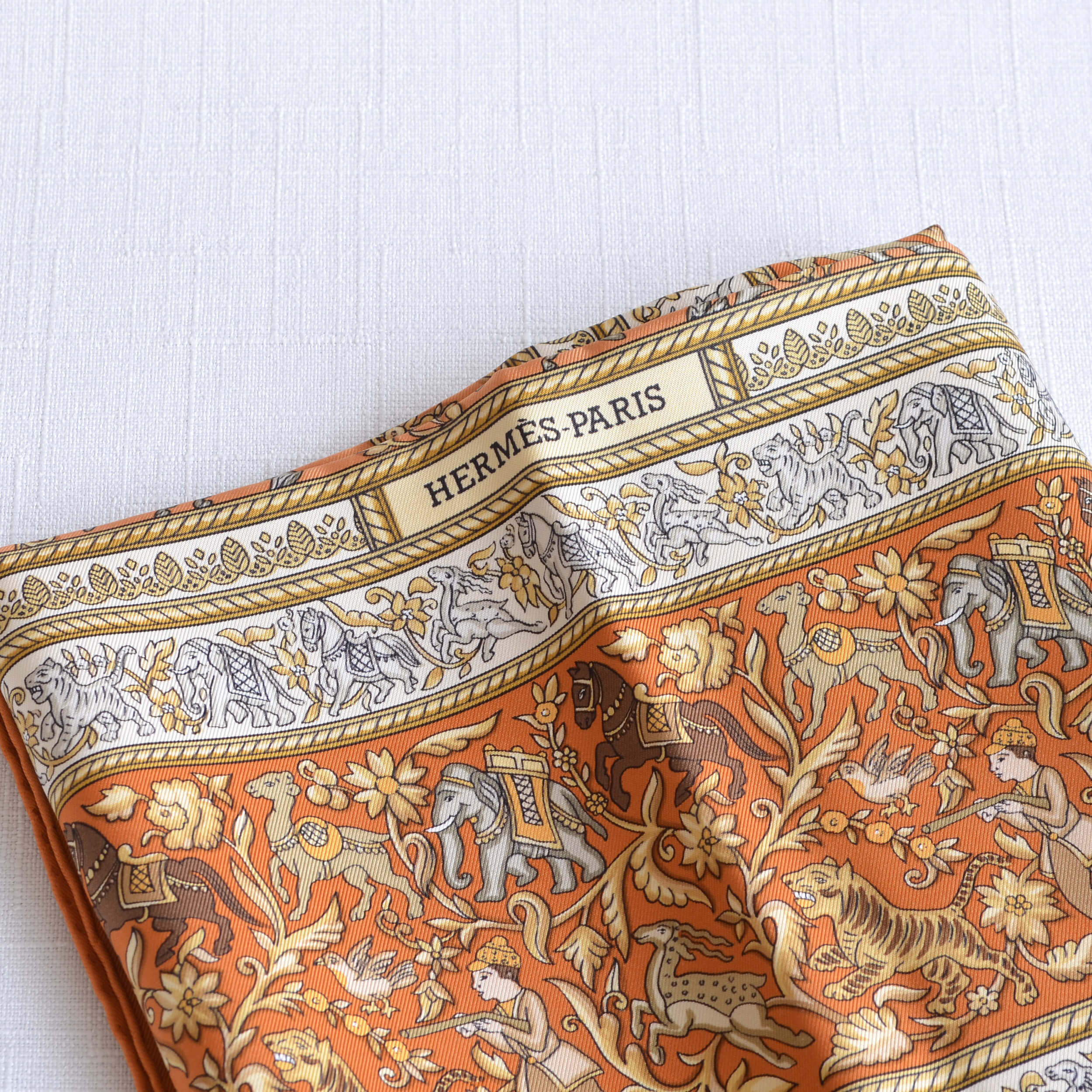 Hermès Carré Chasse En Inde Seidentuch Orange Kupfer Second Hand 22262 4