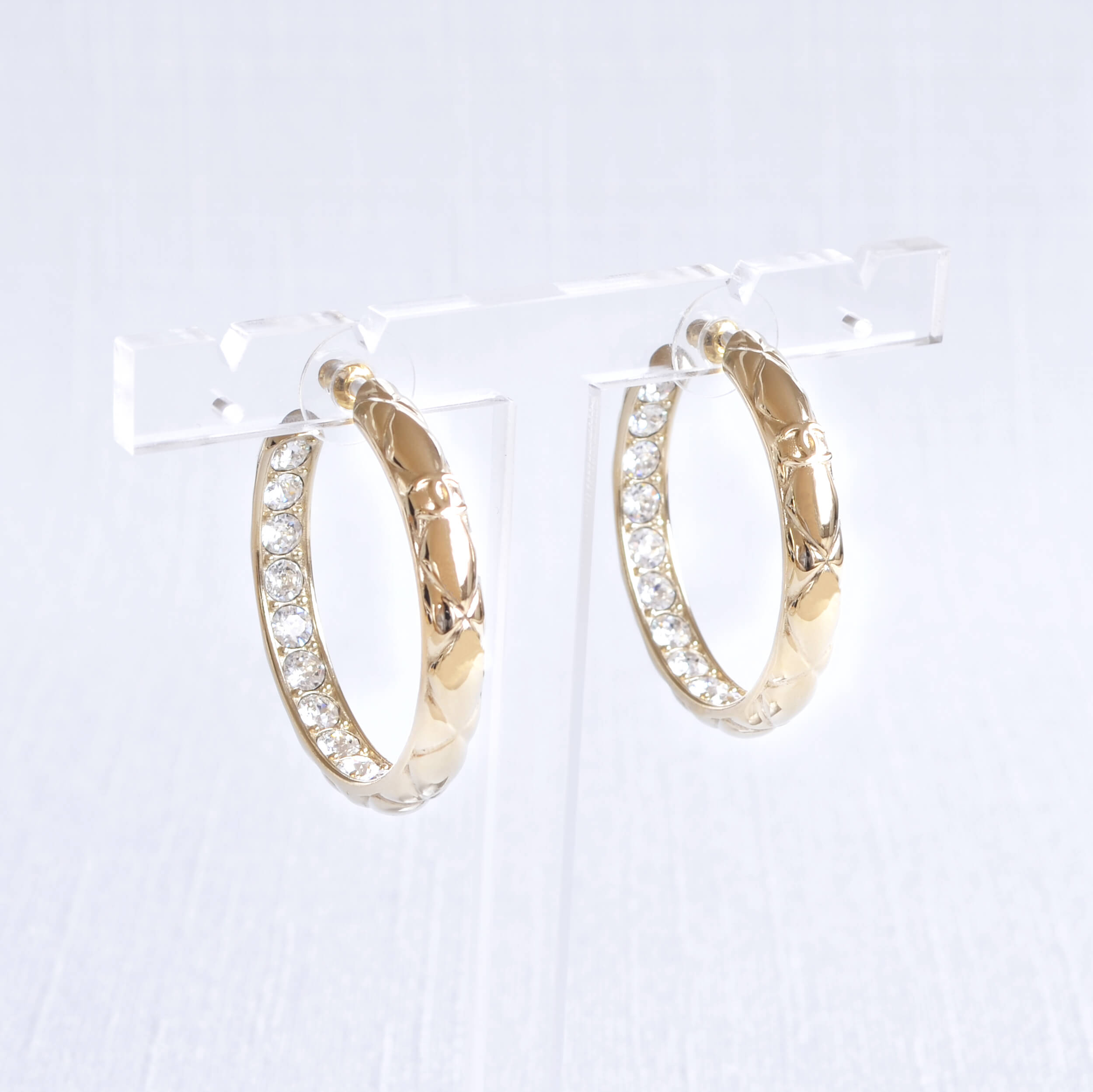 CHANEL 20V CC Quilted Crystal Hoop Earrings Kreolen Ohrringe Second Hand 22825 2
