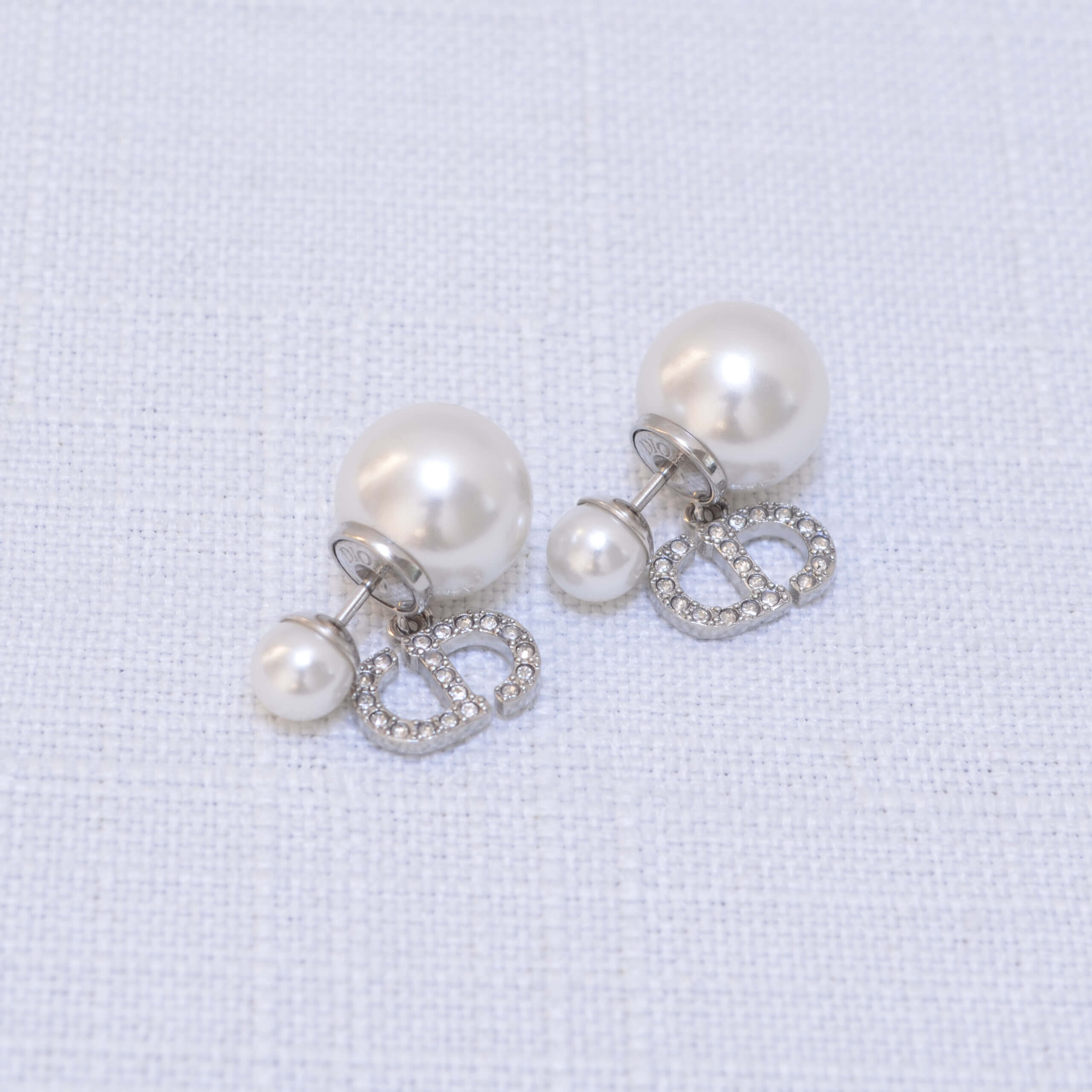 Dior Tribales Pearl Crystal CD Pendant Earrings Ohrringe Pre-Loved 32542 2