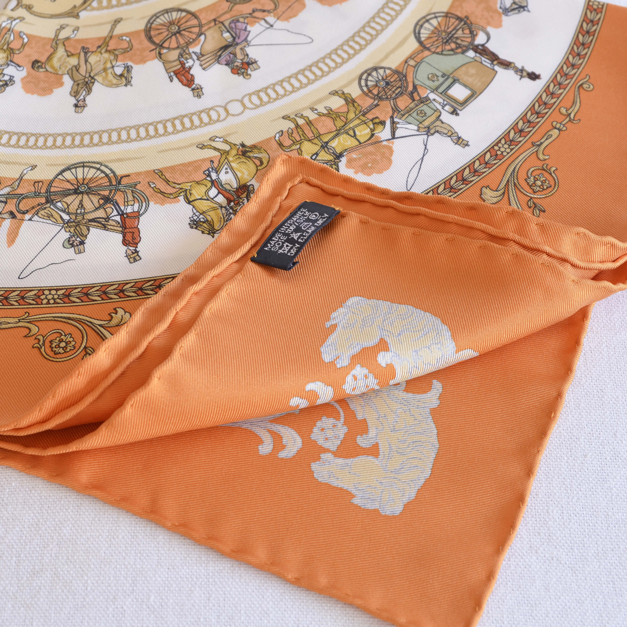 Hermès Gavroches 45 La Promenade de Longchamps Orange Pre-Loved Vintage 525310 3