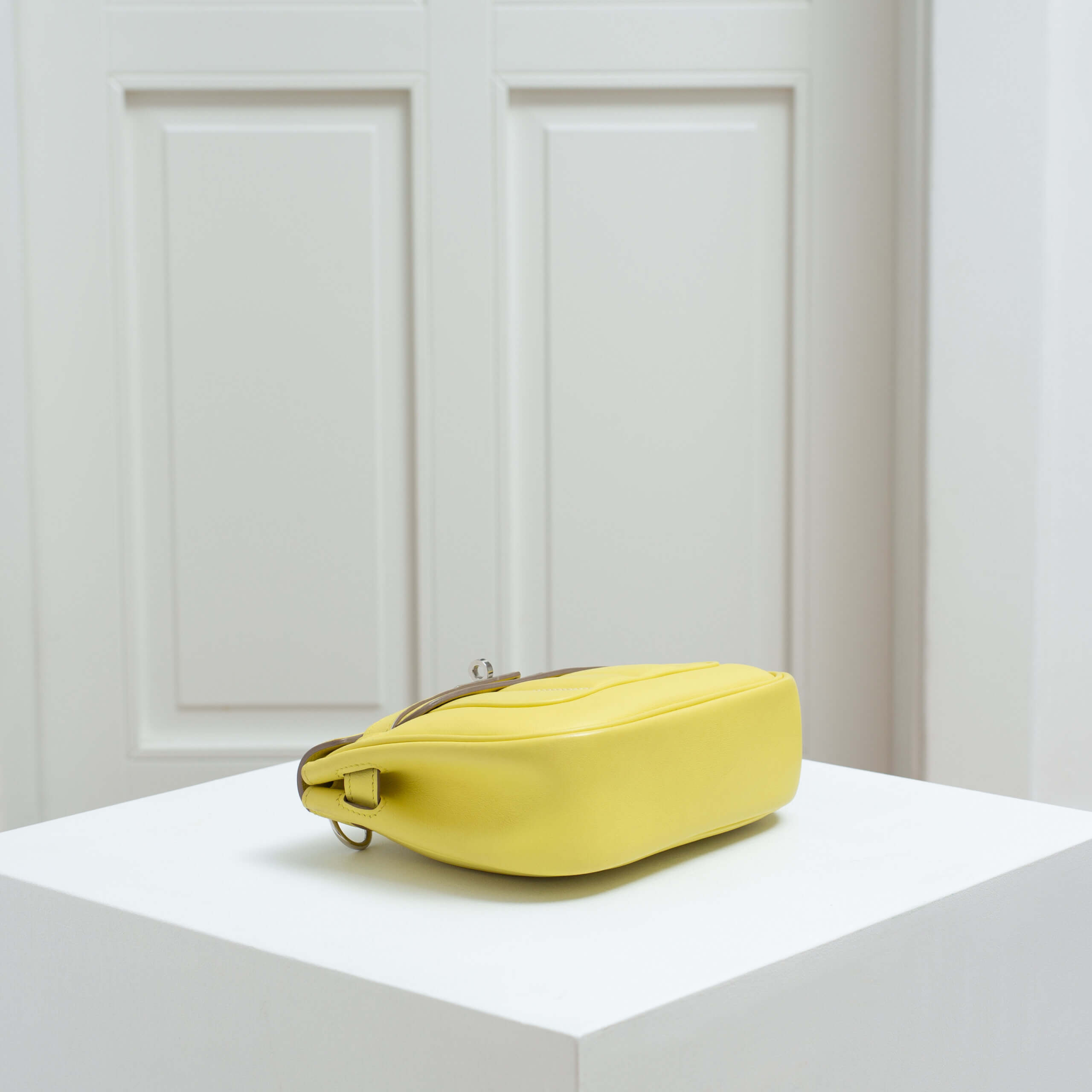 Hermès Berline Mini Swift Leder Handtasche Jaune Citron Per-Loved 725320 3