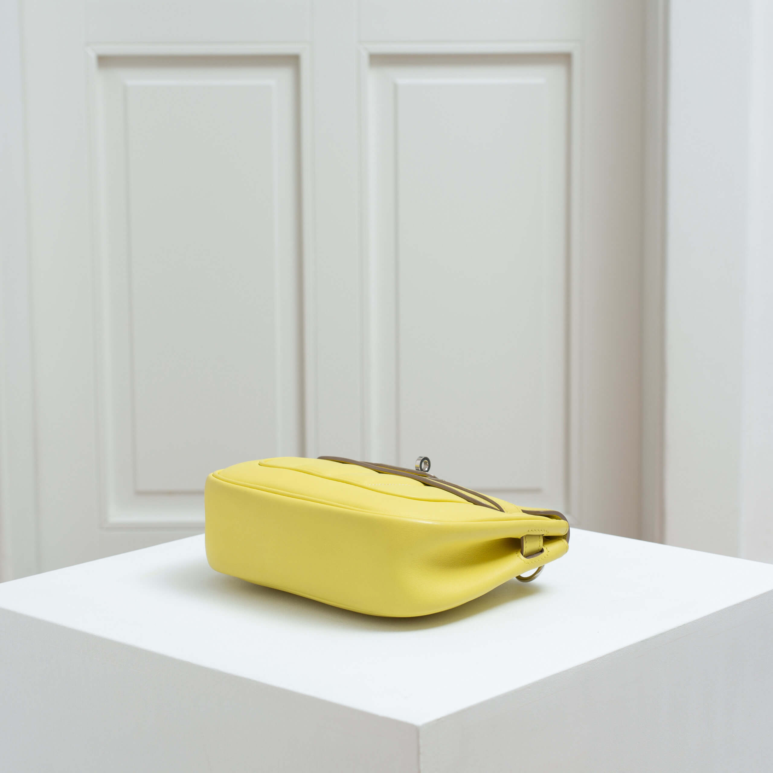 Hermès Berline Mini Swift Leder Handtasche Jaune Citron Per-Loved 725320 4