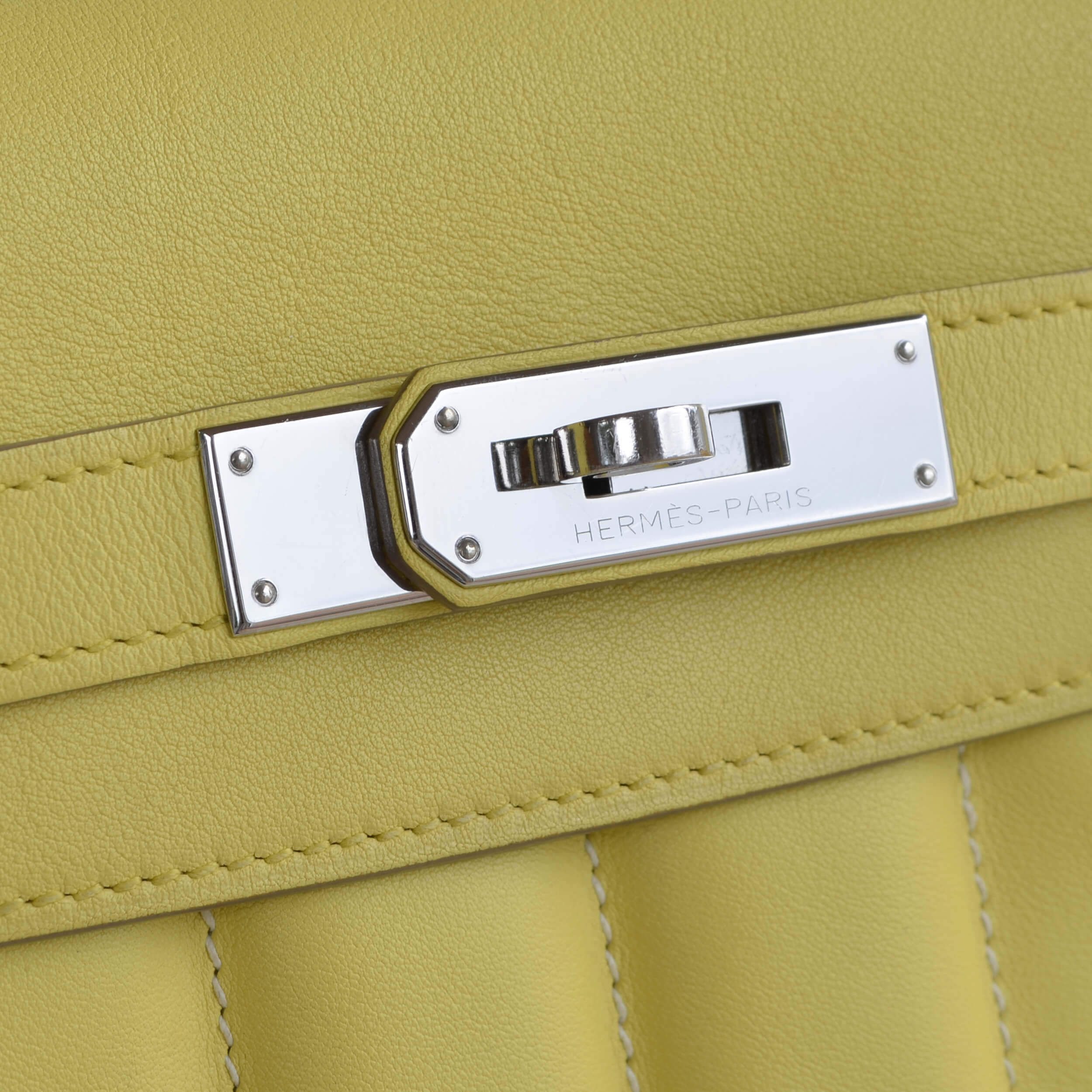 Hermès Berline Mini Swift Leder Handtasche Jaune Citron Per-Loved 725320 8