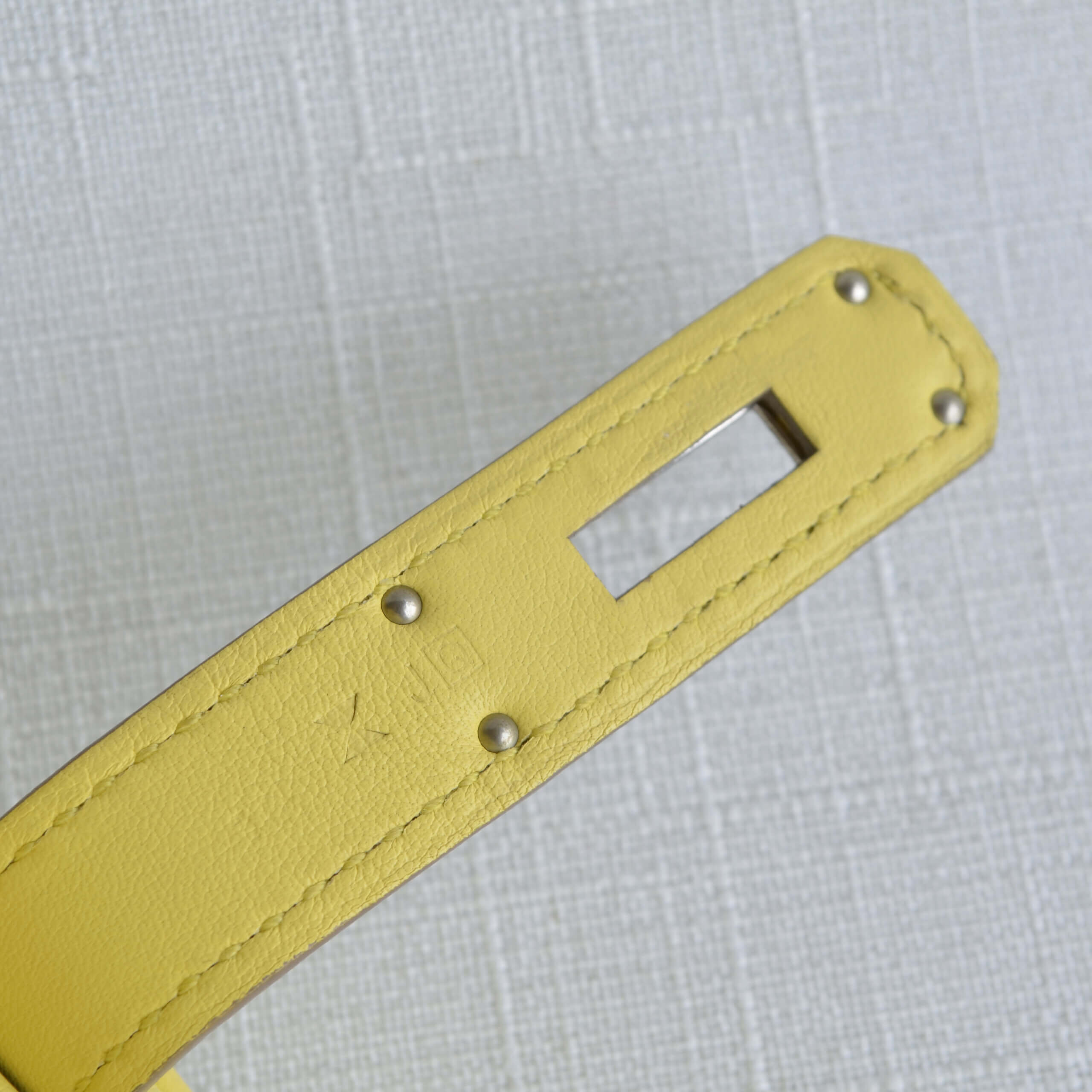 Hermès Berline Mini Swift Leder Handtasche Jaune Citron Per-Loved 725320 9