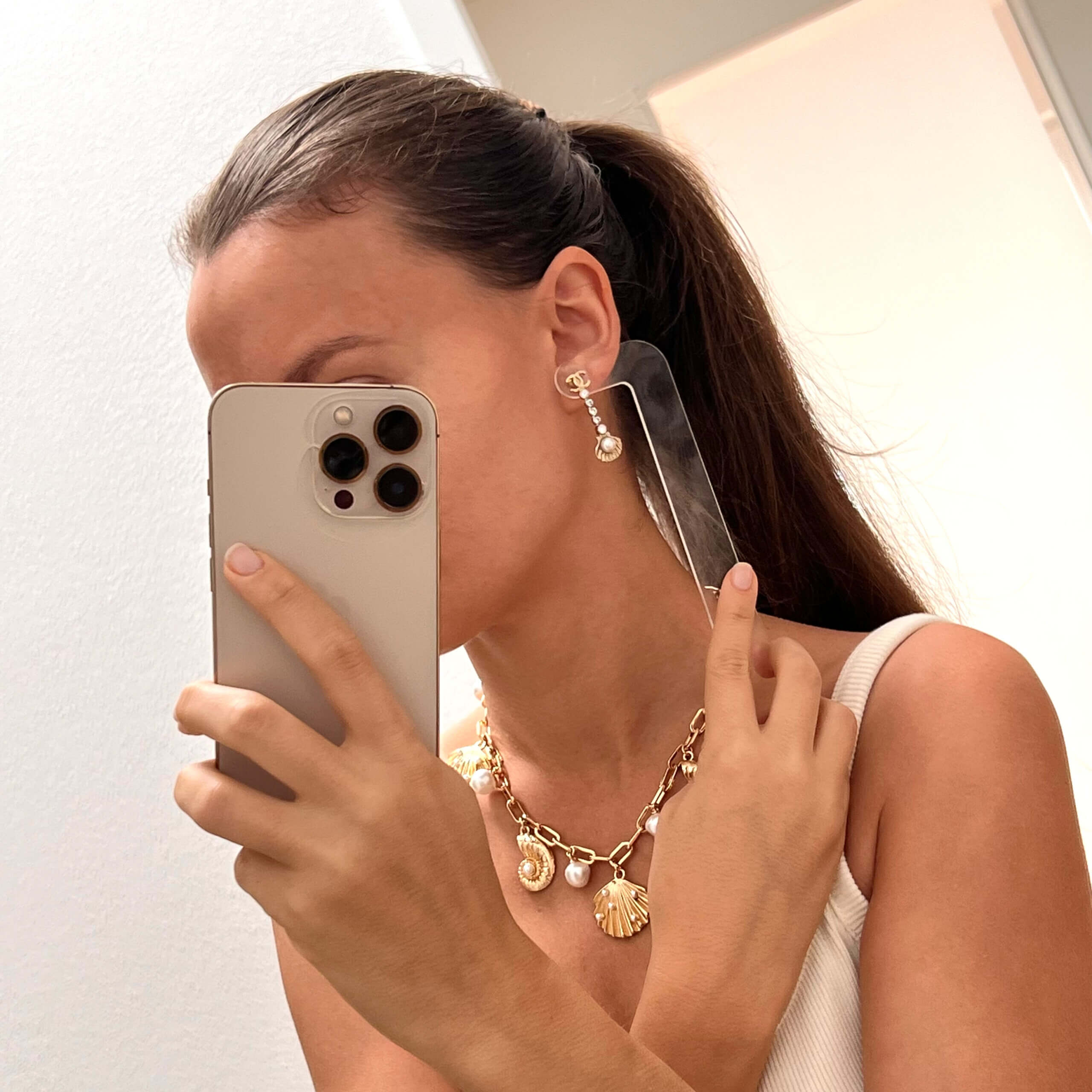 CHANEL 25C CC Shell Crystal Drop Earrings Pre-Loved 825134 Modshot
