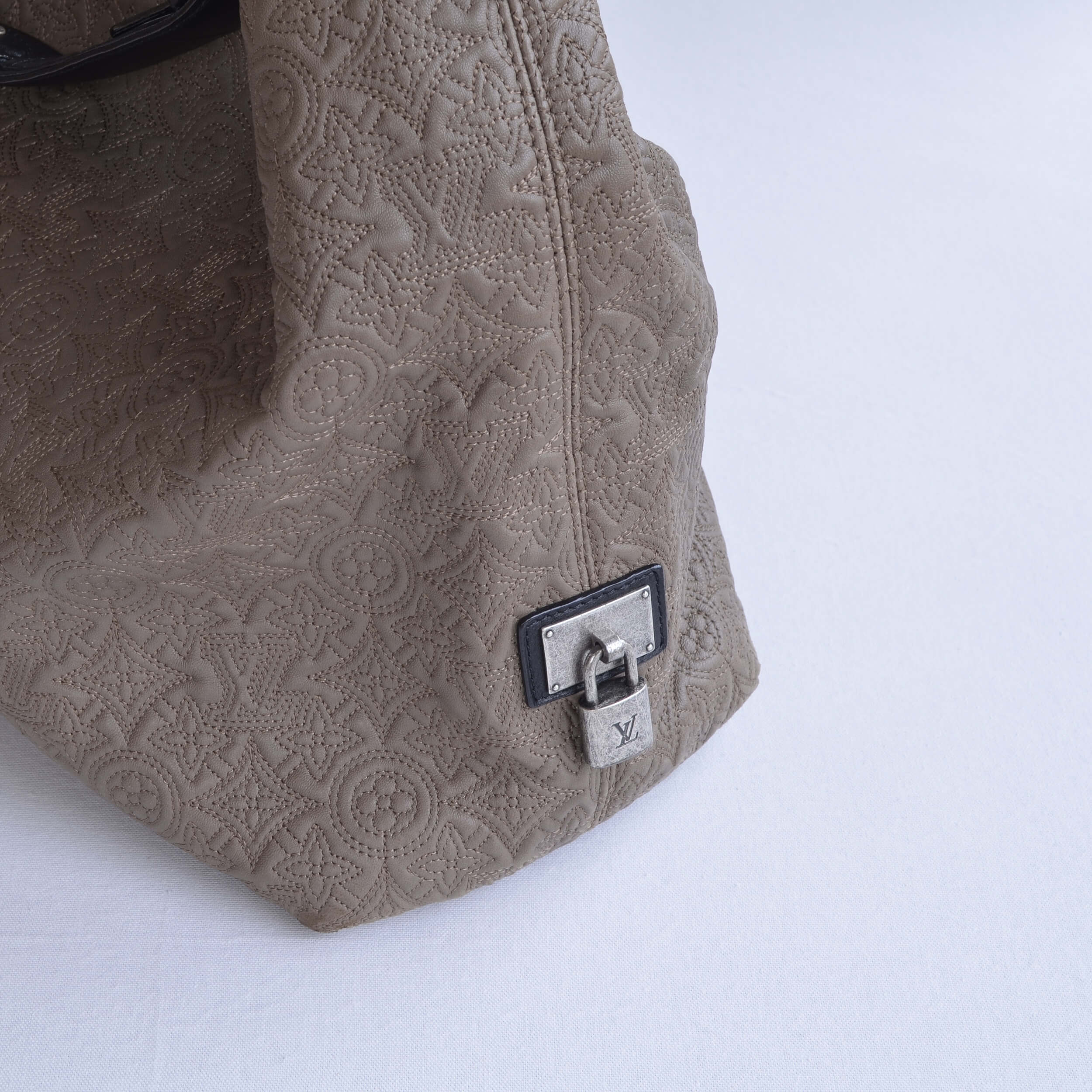 Louis Vuitton Antheia GM Hobo Bag Khaki Green Leder Handtasche Pre-Loved 925219 6