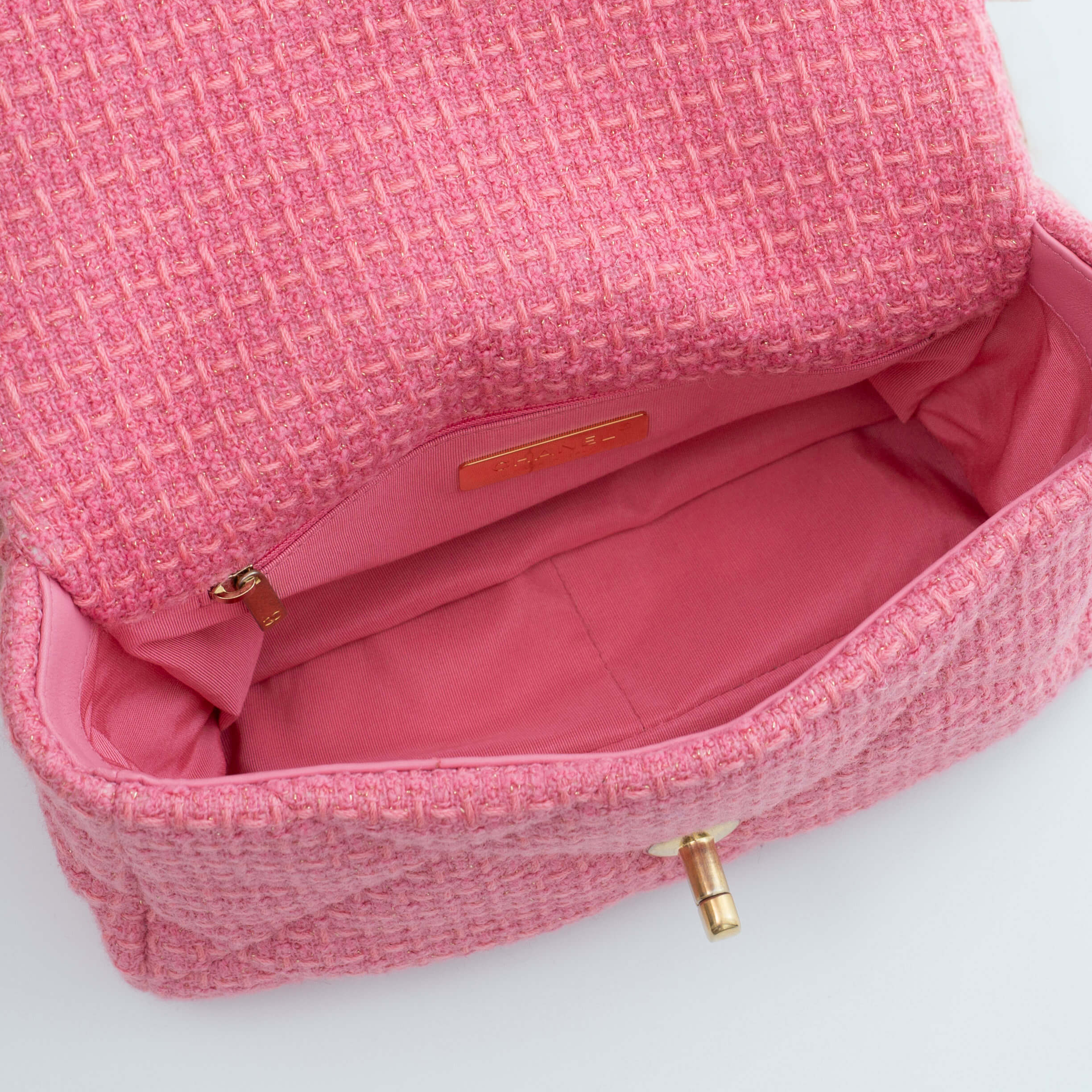 CHANEL 19 Small Tweed Handtasche Handbag Pink Pre-Loved 1125141 7