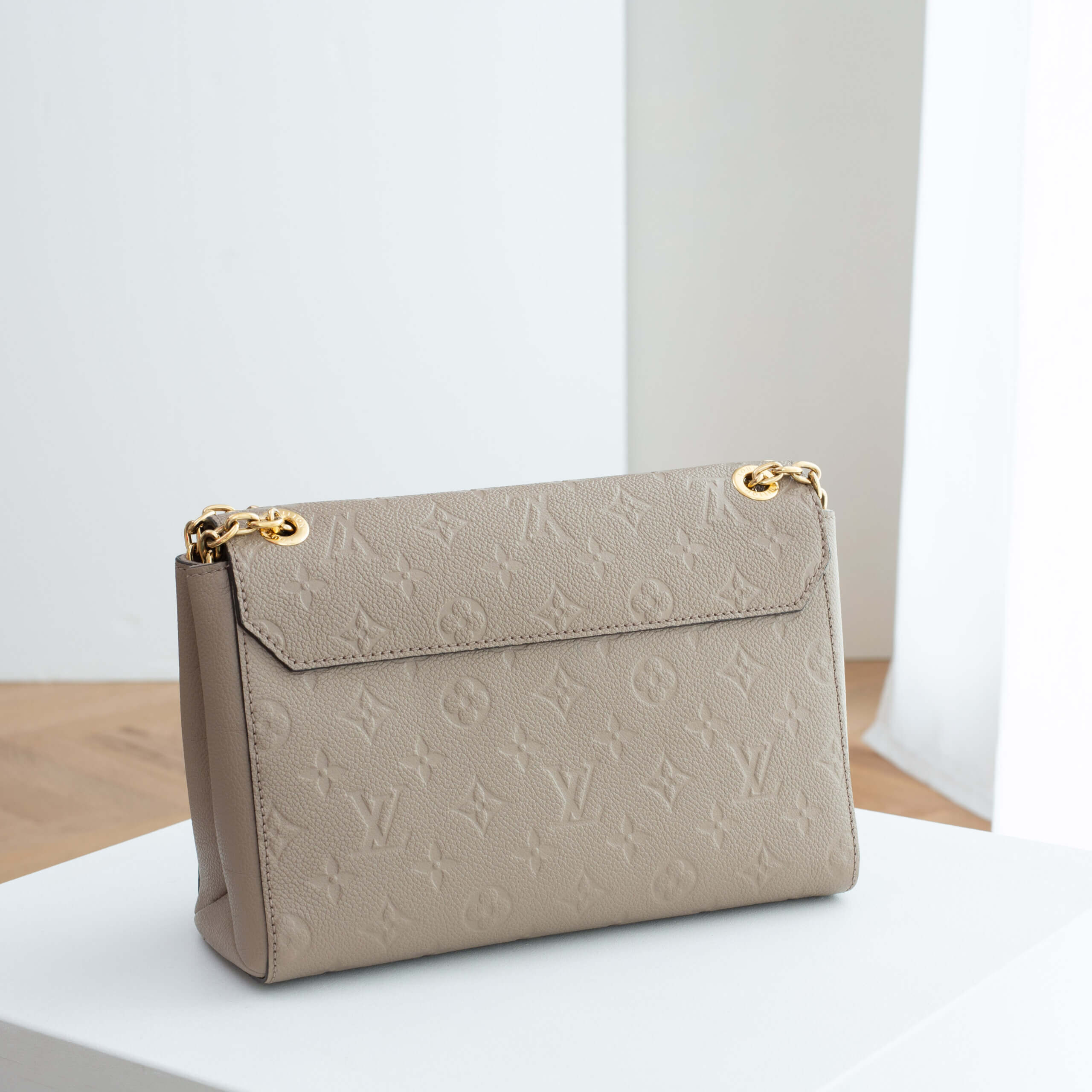 Louis Vuitton Vavin PM Monogram Empreinte Leder Tourterelle Handtasche Pre-Loved 1125222 2