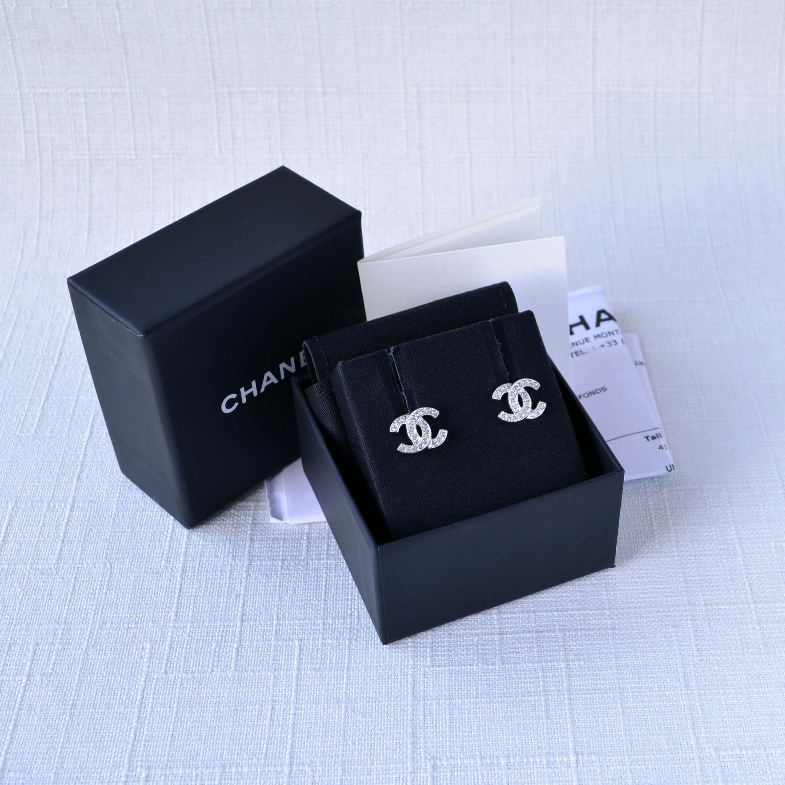CHANEL 24V CC Crystal Mini Earrings Strass Ohrringe Silber Pre-Loved 12611 2