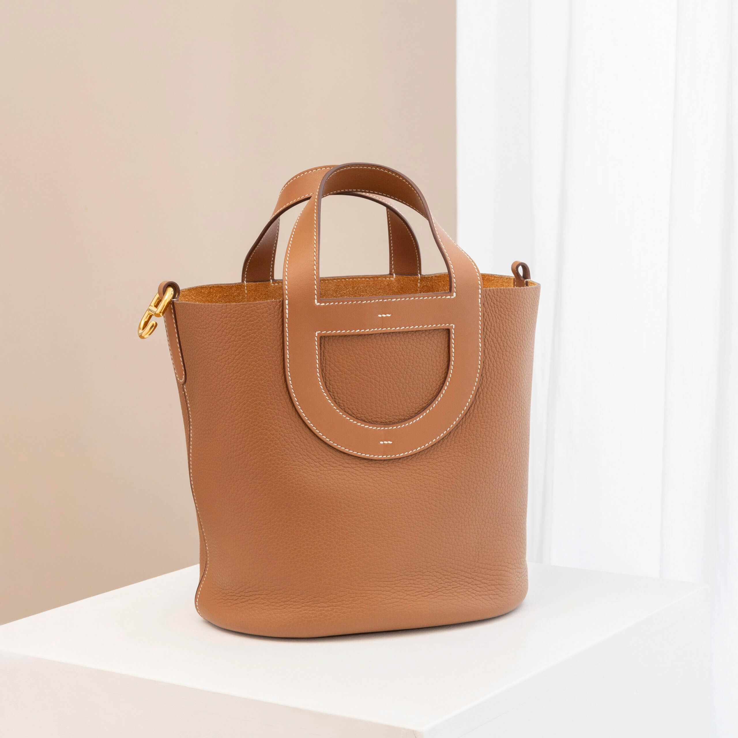 Louis Vuitton In The Loop 23 Leder Handtasche Braun Gold Pre-Loved 12631 1