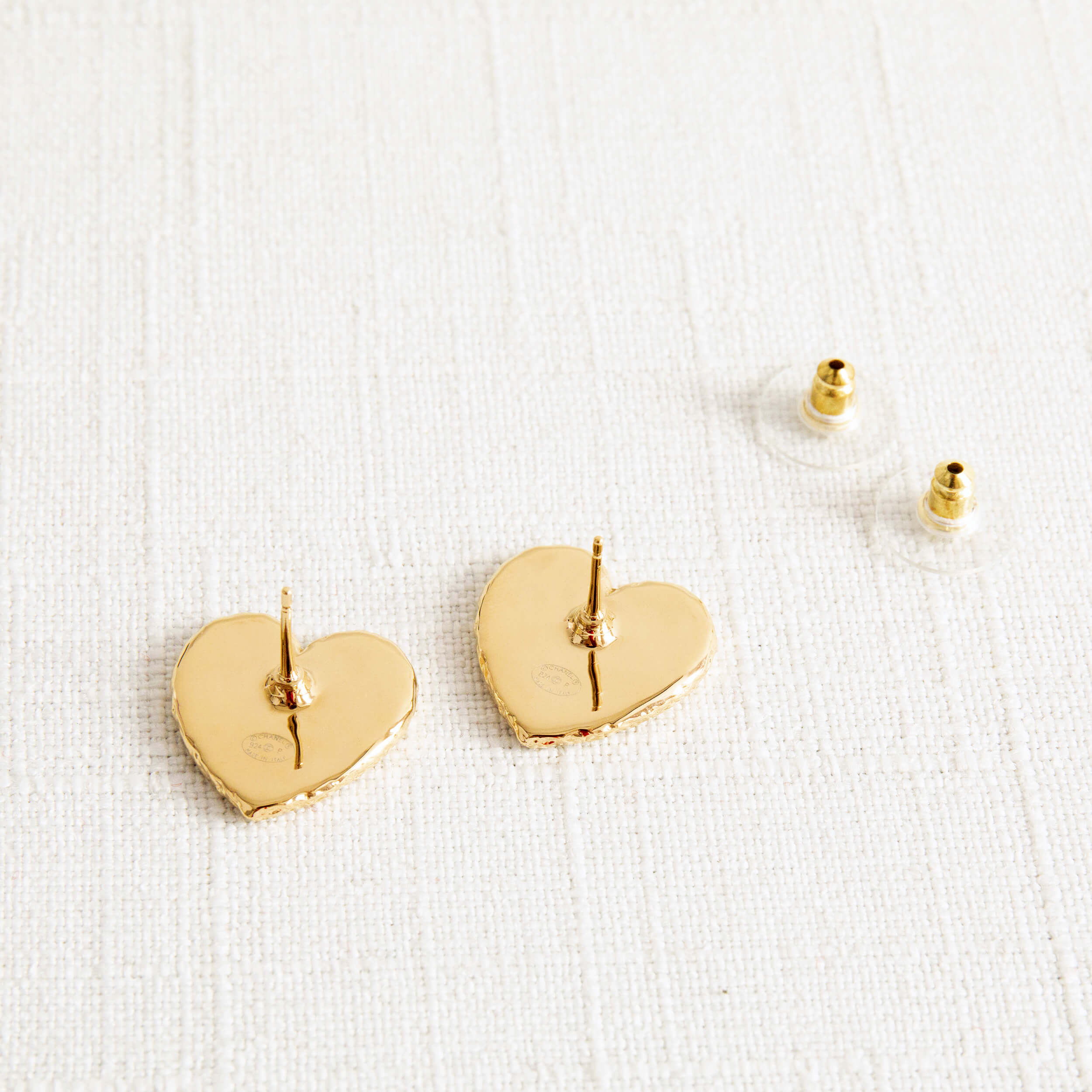 CHANEL 24P CC Herz Ohrringe Heart Earrings Pre-Loved 12615 002