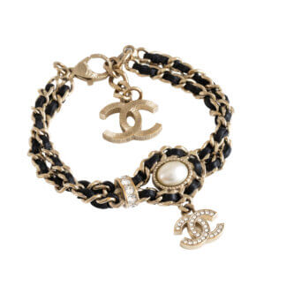 CHANEL 21B CC Leather Chain with Pearl Bracelet Armband Schwarz Hellgold Pre-Loved 42619 0
